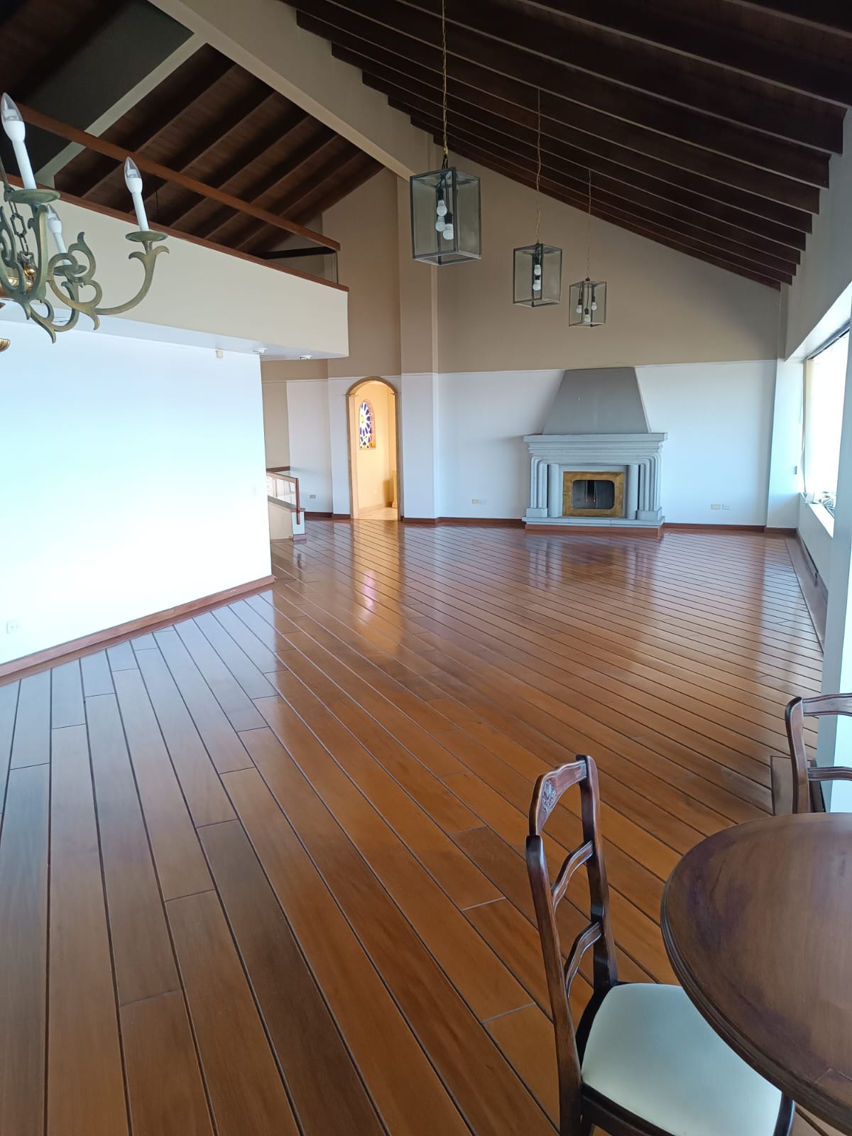 Sala - Penthouse - Colinas del Pichincha